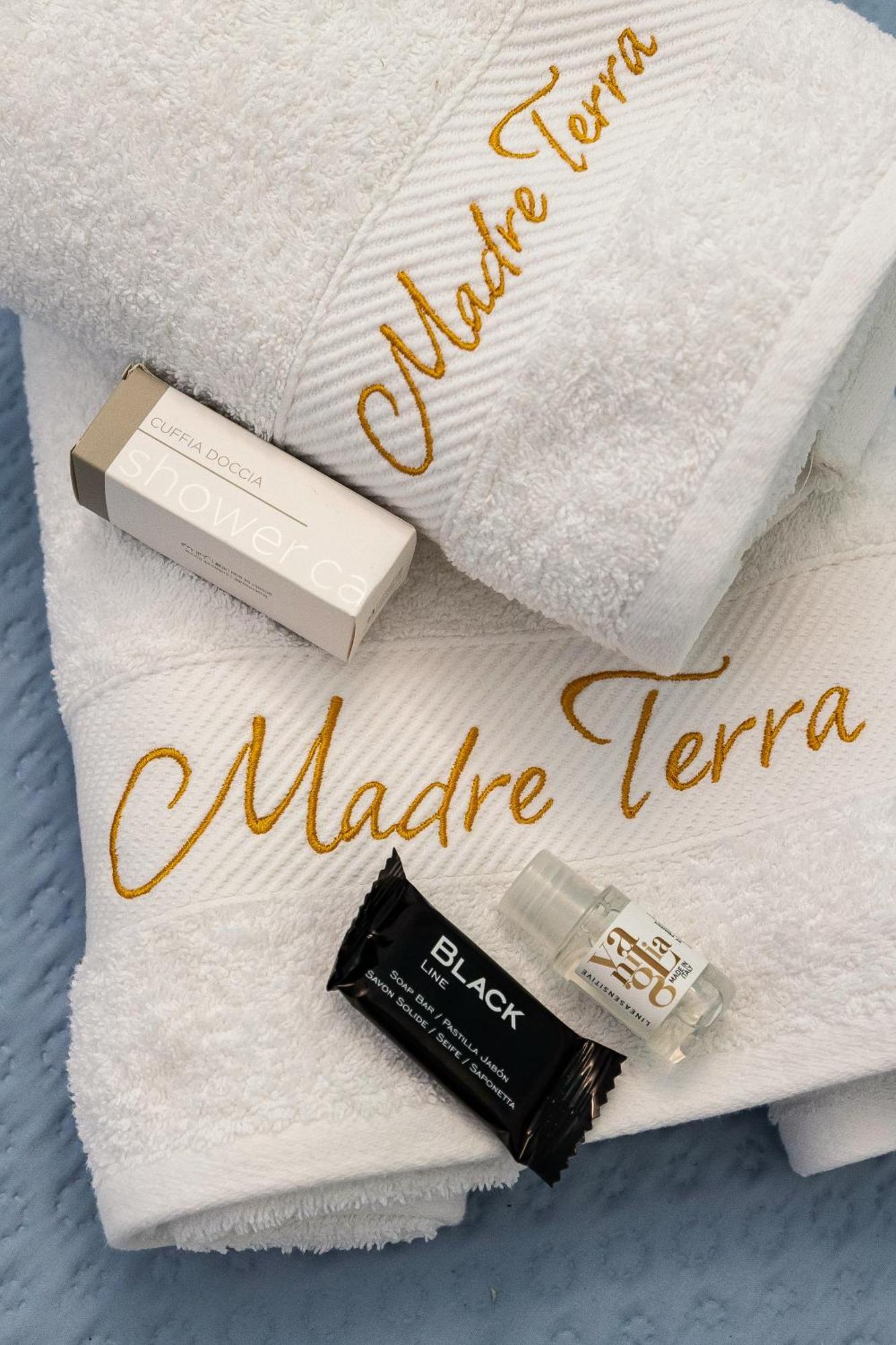 Madre Terra Apartment & Rooms Теразини Екстериор снимка